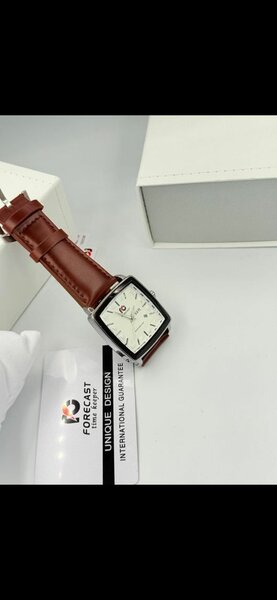 Montre Carrée Classique Homme