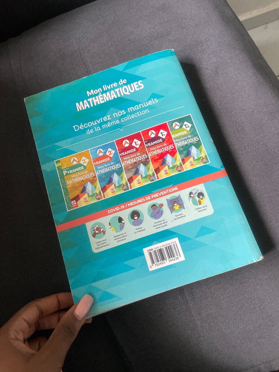 Livre de Mathématiques Pyramide