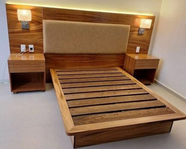 Lit en bois avec rangement