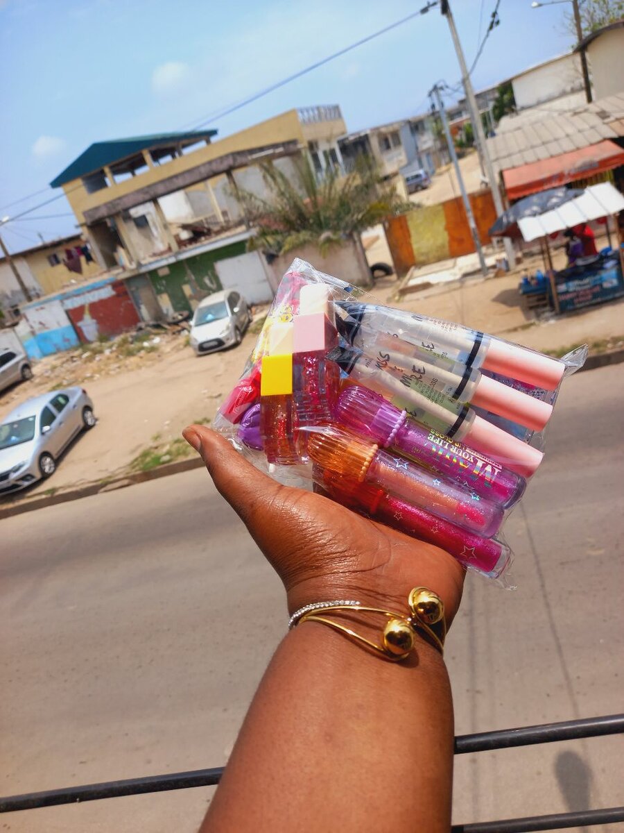 24 gloss