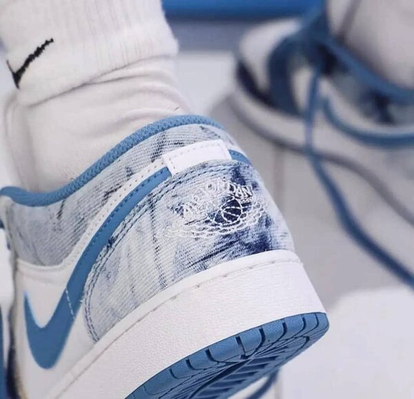 Air Jordan Low