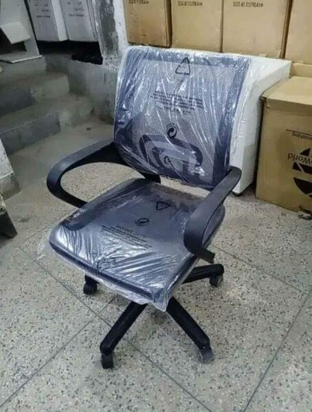 Mesh Back Revolving Chair