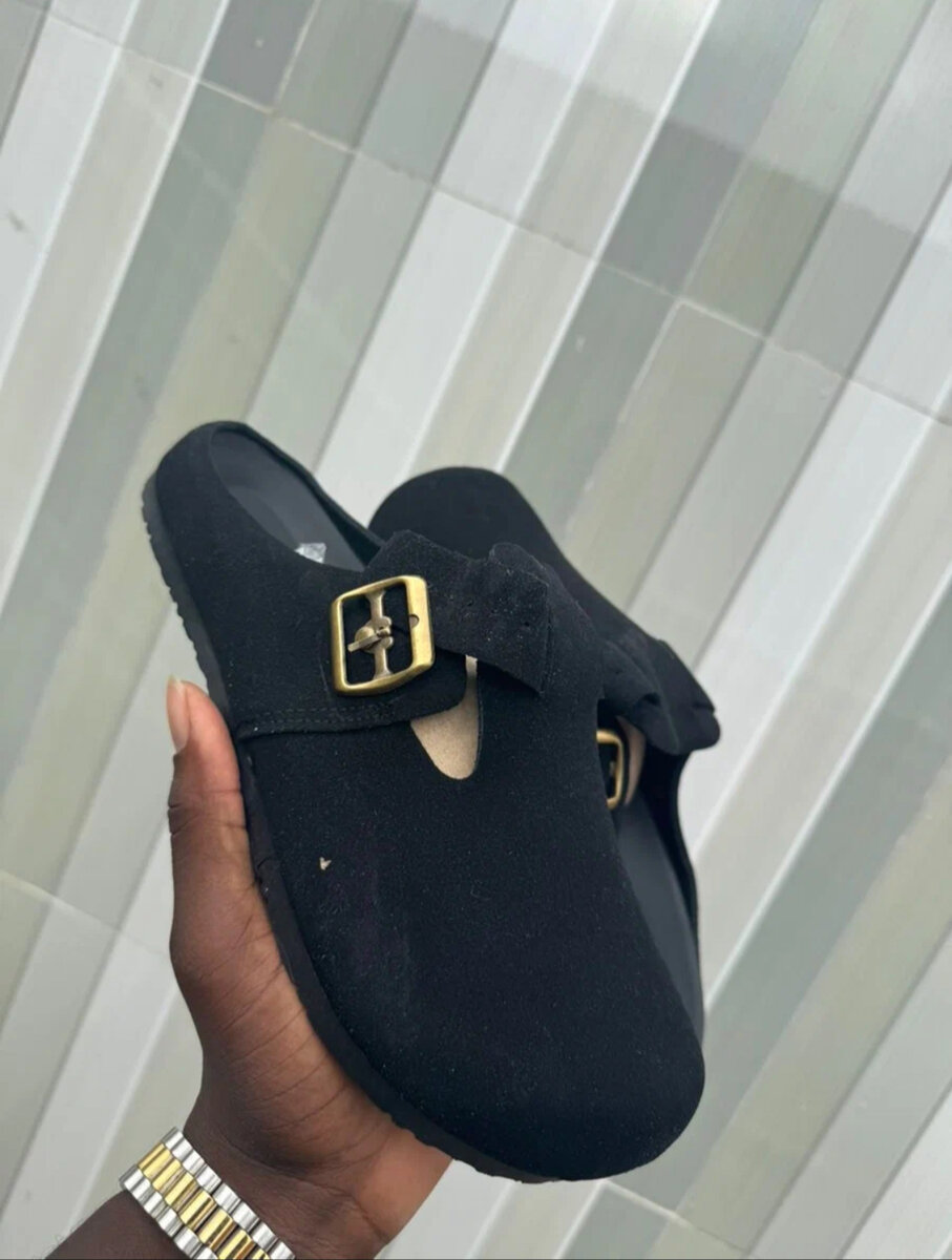 Mules en daim noir pour homme