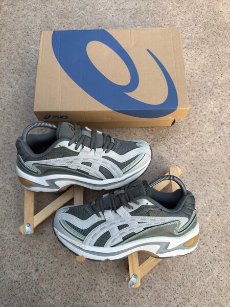 Chaussures de sport ASICS