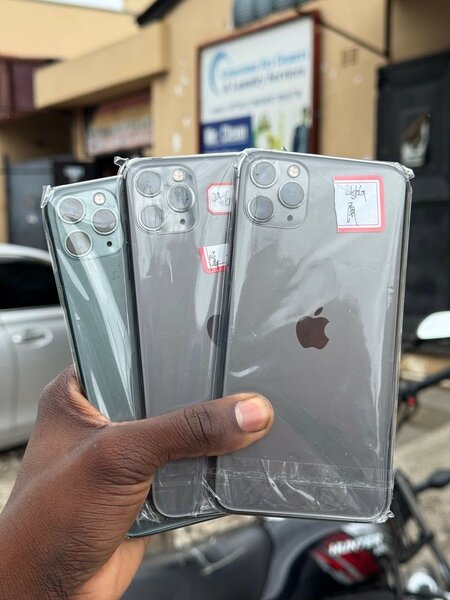 iPhone 11promax n iPhone 13