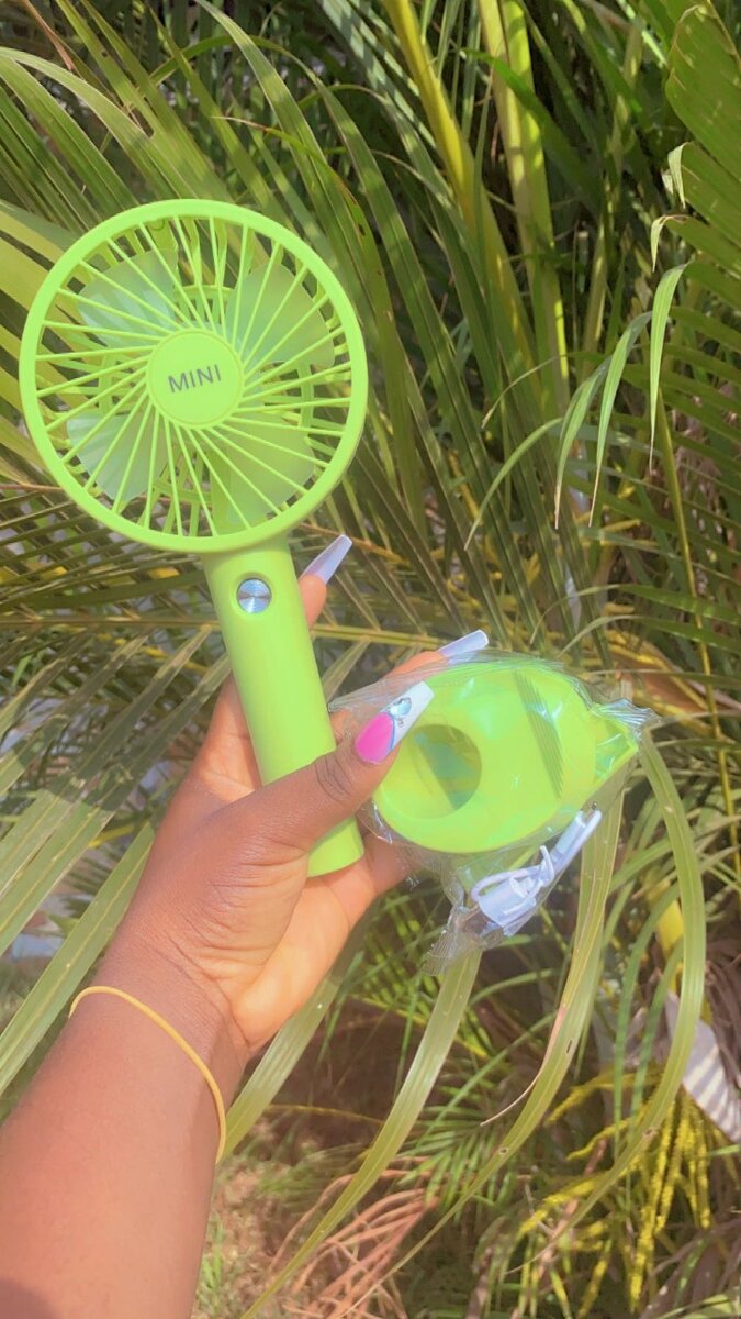 Mini hand fan