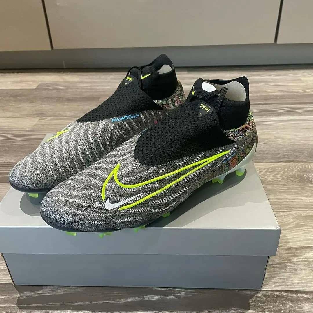 Nike phantom