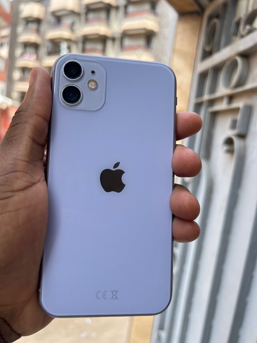 iPhone 11 64g Sans id