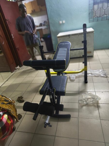 Banc de musculation réglable