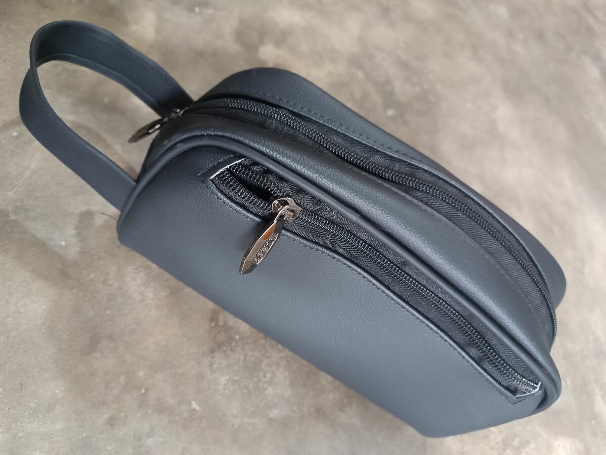 Pochette Banane en Cuir Noir