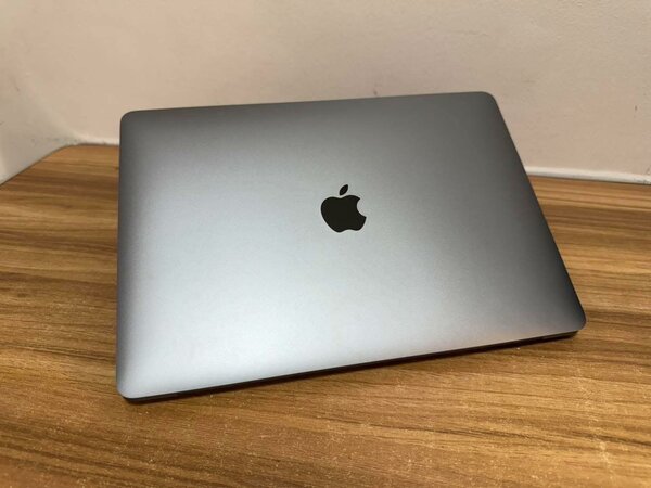 MacBook Air 13" M1 2020