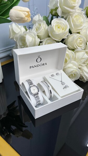 Женский комплект бижутерии