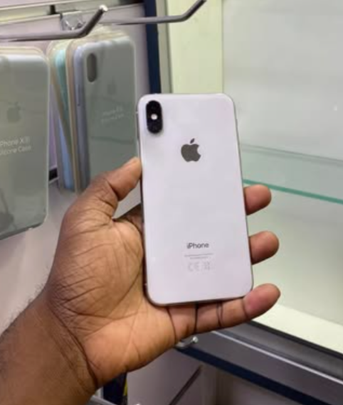 iPhone XS 64GB