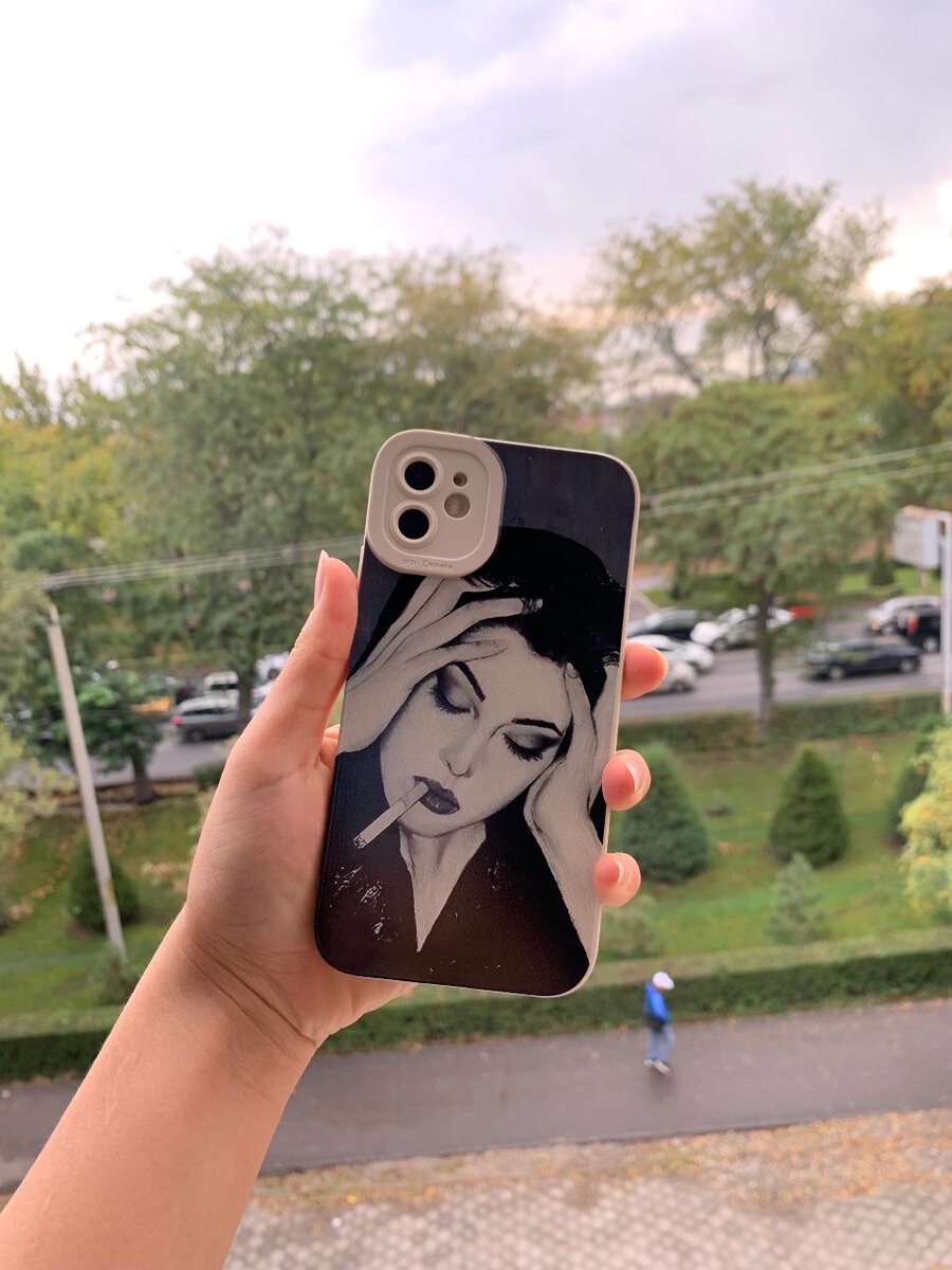 Чехлы на айфона