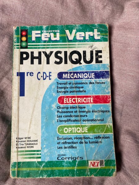 Manuels scolaires de physique et chimie