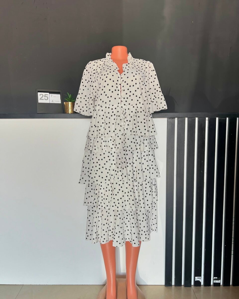  women's beautiful dress 