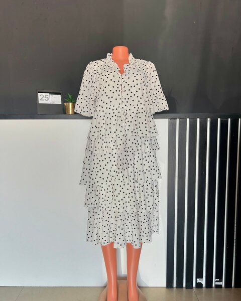  women's beautiful dress 