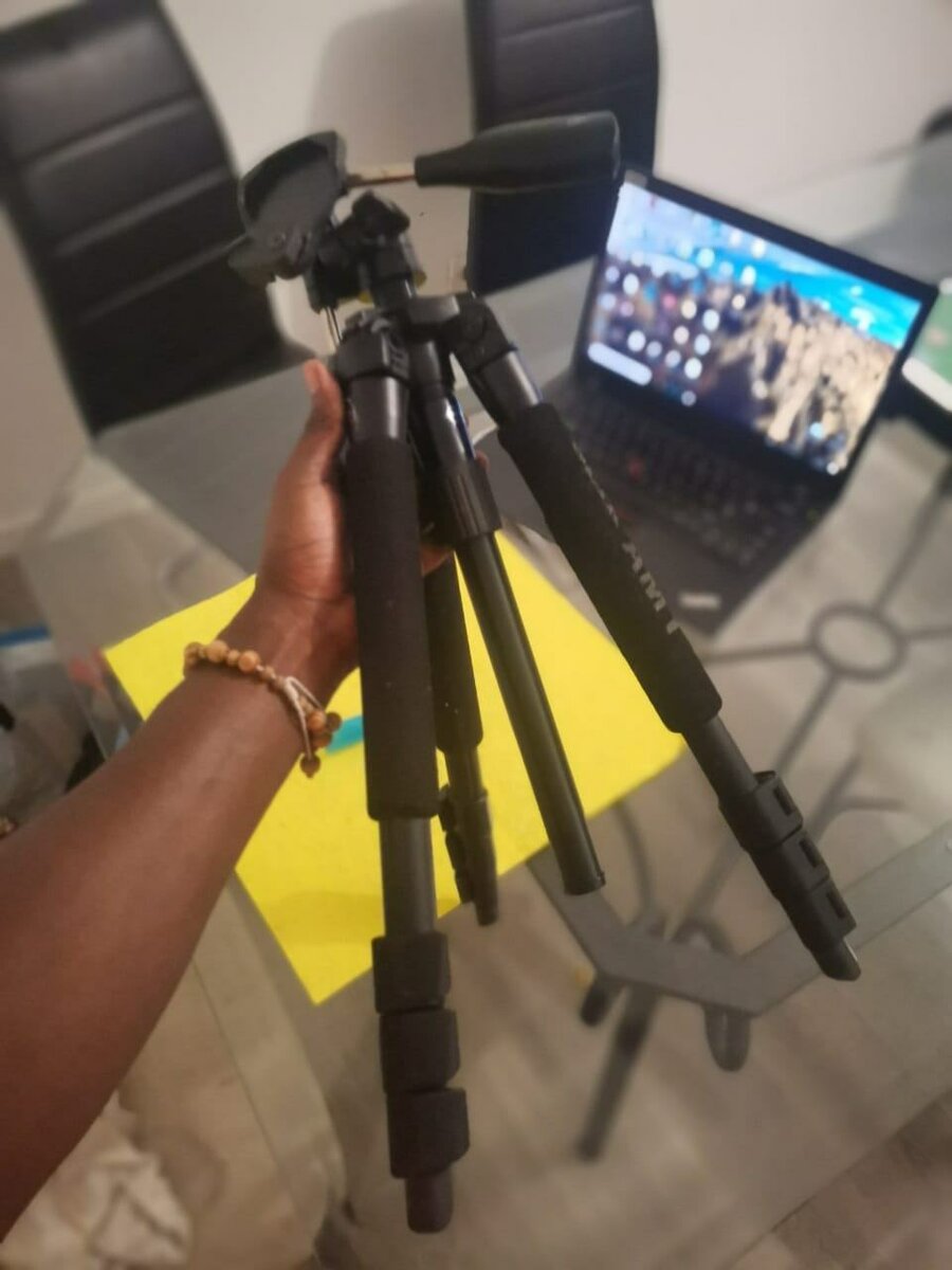 Trépied et Appareil Photo Canon EOS 60D