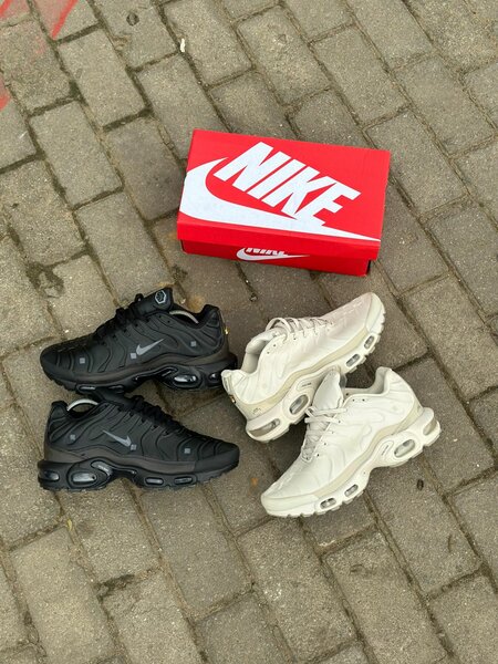 Chaussure NIKE TN