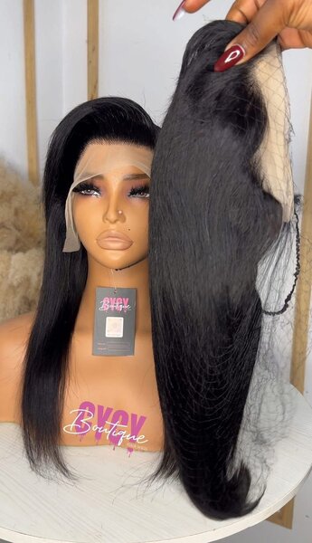 Perruque Lisse en Dentelle