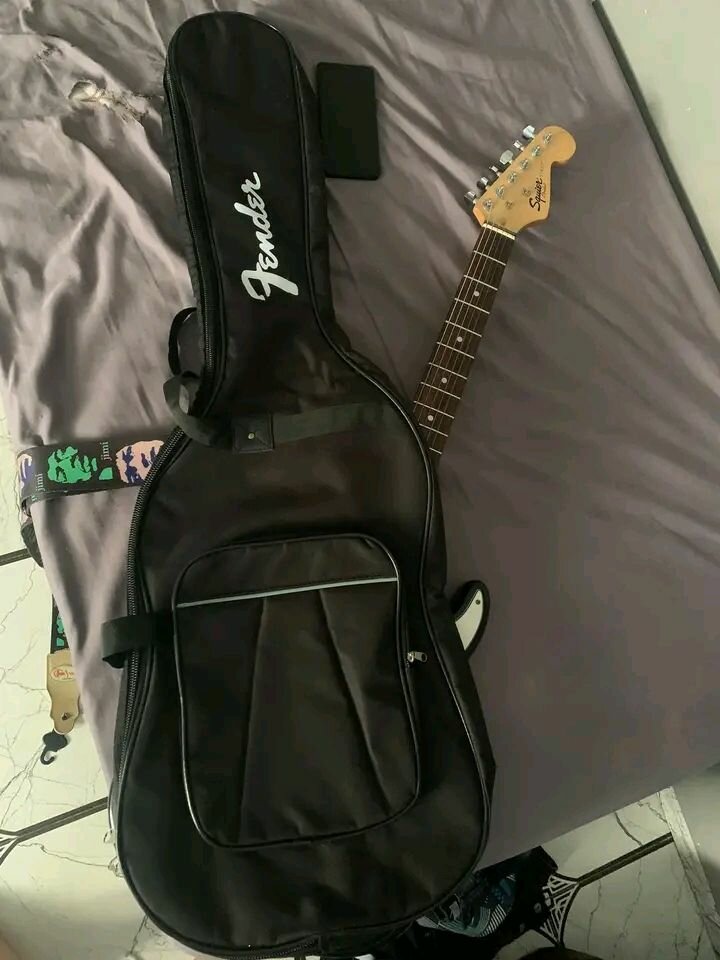 Guitare électrique Fender Squier