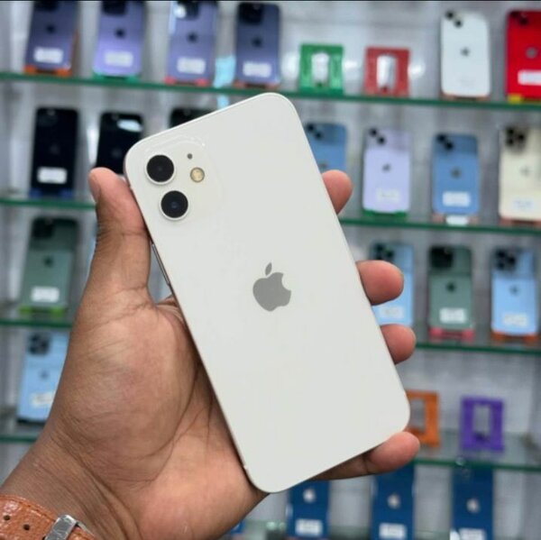 IPhone simple12 ;128 blanc