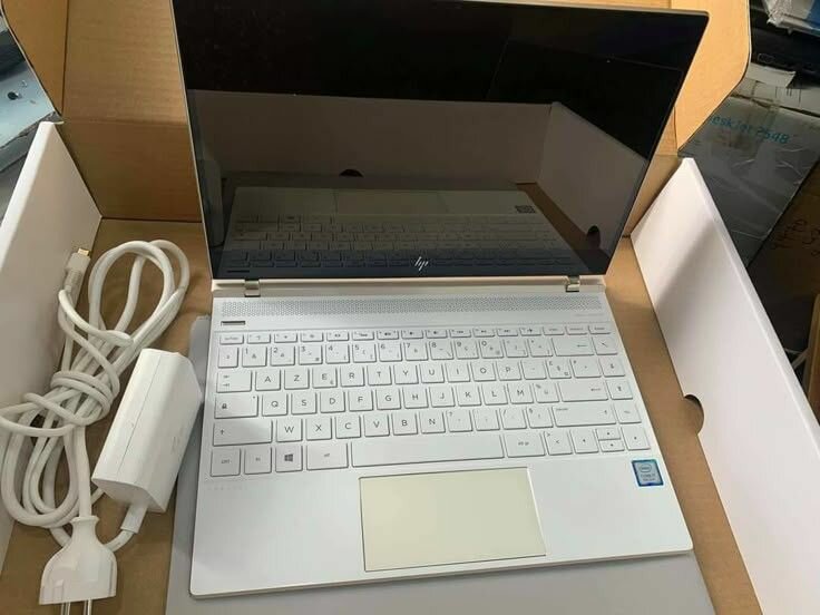 Hp |i5 |8GB RAM| 512SSD| 15.6