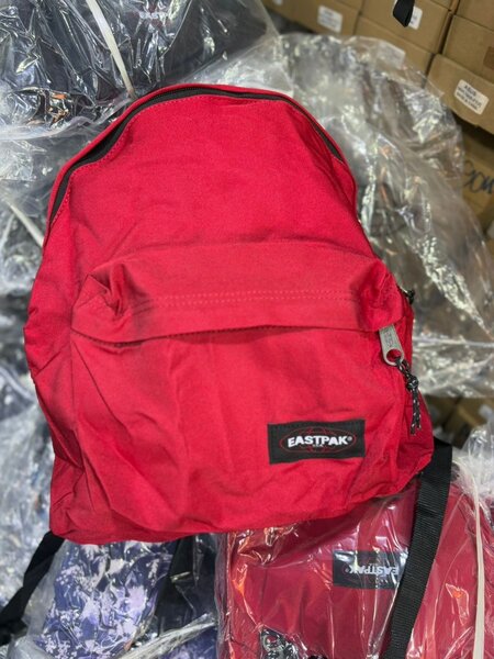 rouge Eastpak
