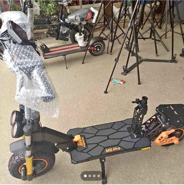 Trottinette Électrique Tout-Terrain