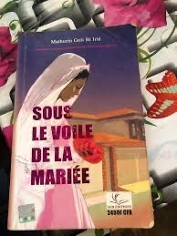 Sous le voile de la mariée