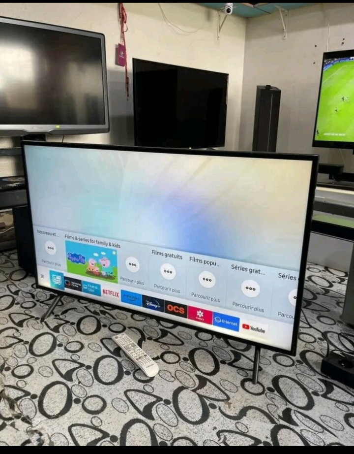 Téléviseur Smart UHD 4K