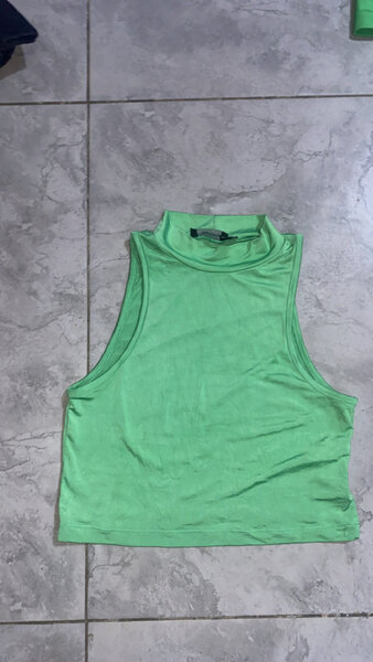 Débardeur col roulé vert