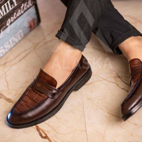 Mocassins en cuir marron élégants