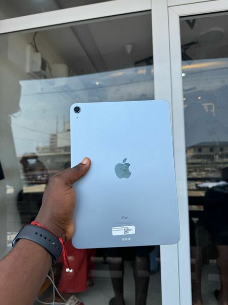 Preouned iPad Air