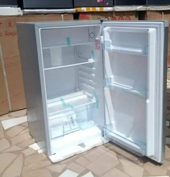 Mini réfrigérateur compact