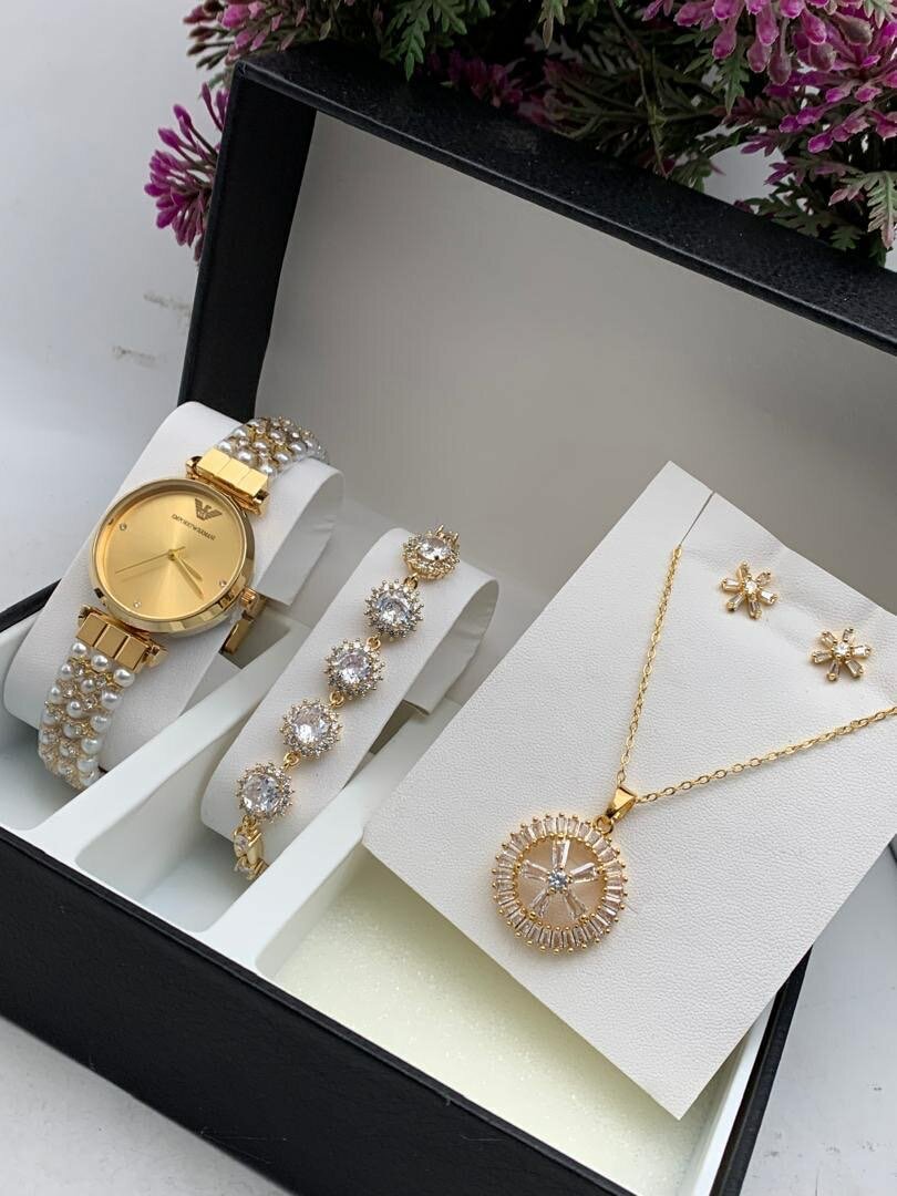 Ladies set Ornament