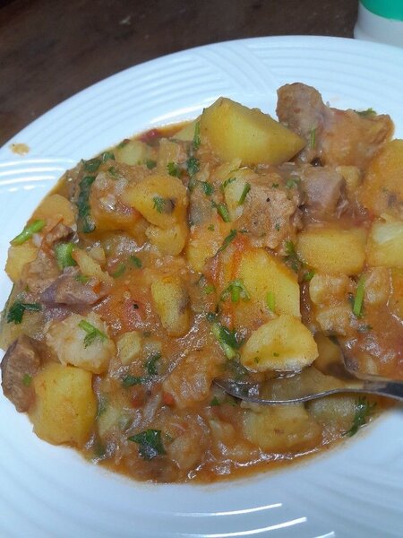 Ragoût de Pommes de Terre et Viande