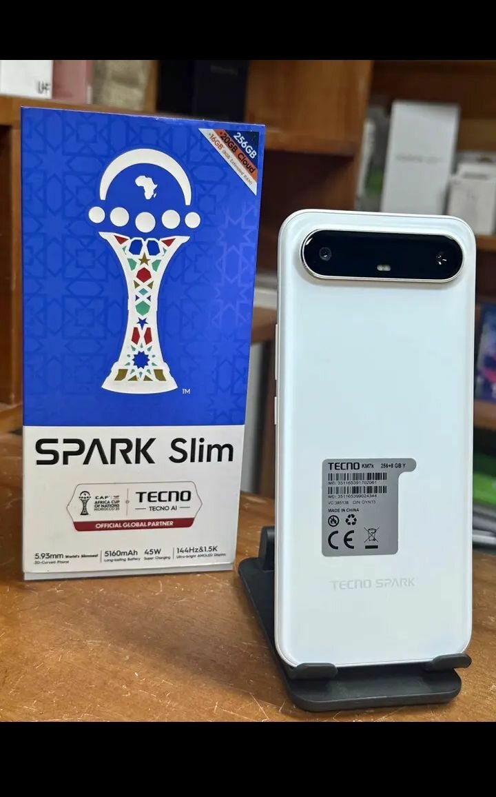 Smartphone Tecno Spark Slim