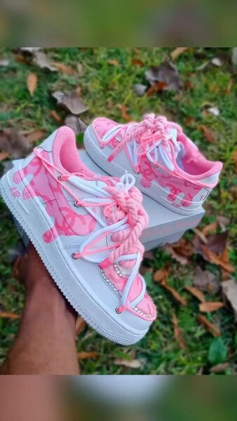 Chaussures Nike Air Force 1 roses