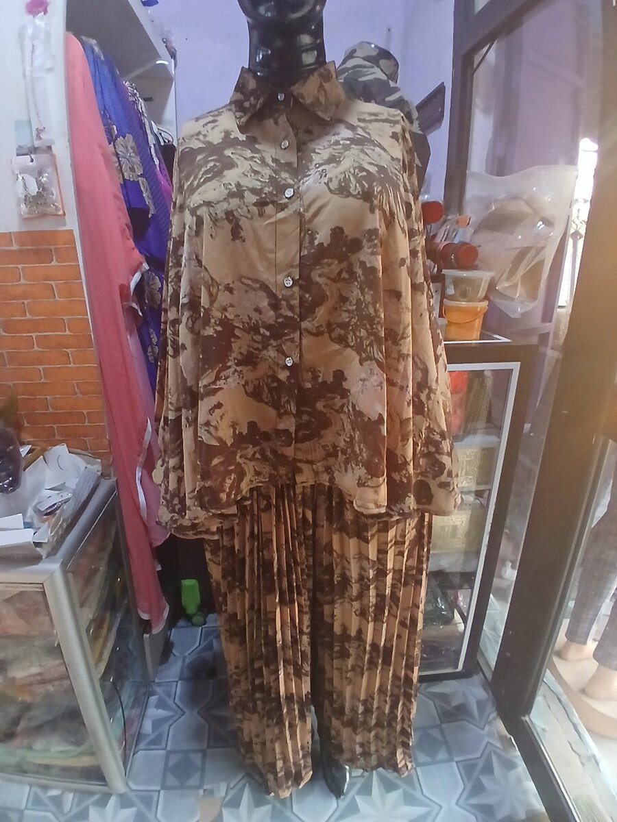 Ensemble chemise et pantalon imprimé