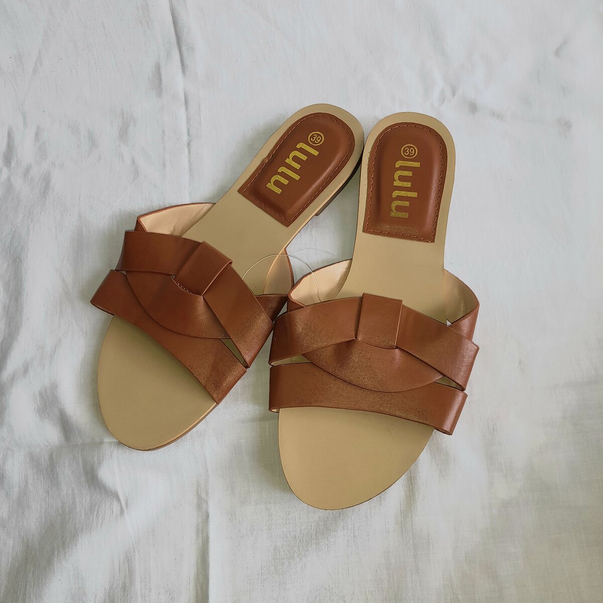 Ladies fashion slippers