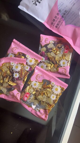 Tisane florale pour femme