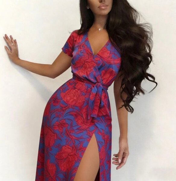 Robe fleurie chic fendue