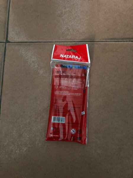 Stylos bille fins Nataraj