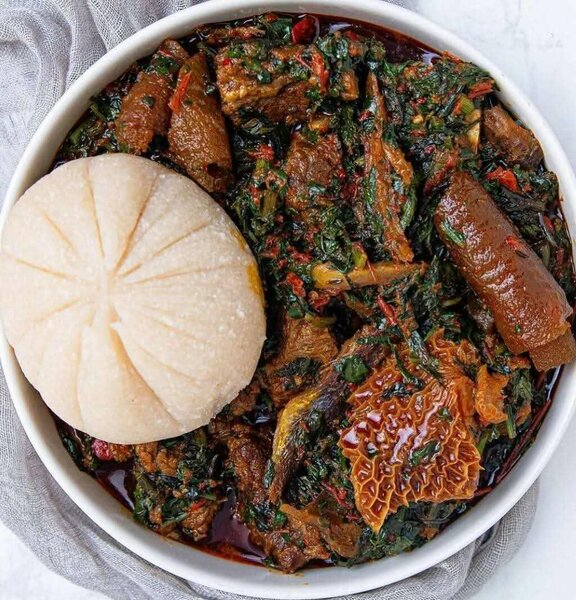 Semo with Efo riro