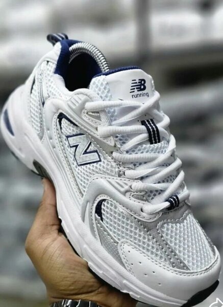 Baskets blanches confortables