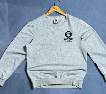 A bathing Ape 🦍 crewneck sweatshirt size : MS