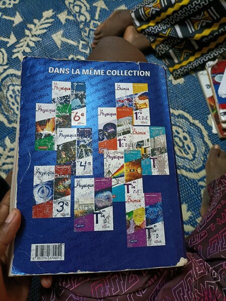 Livre de Physique-Chimie 2e