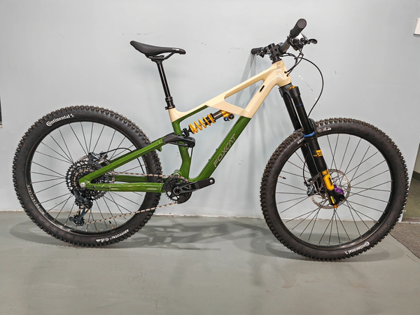 VTT tout suspendu KHHNFS vert et blanc