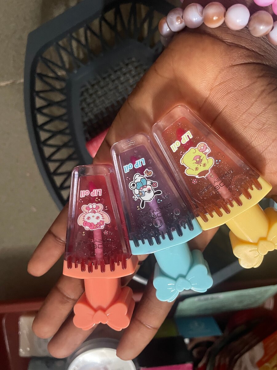 Lot de brillants à lèvres fruités